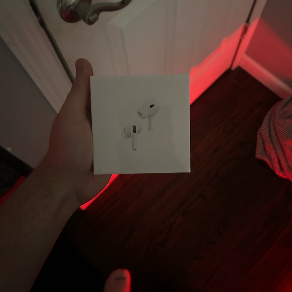 Apple AirPods with White Charging Case